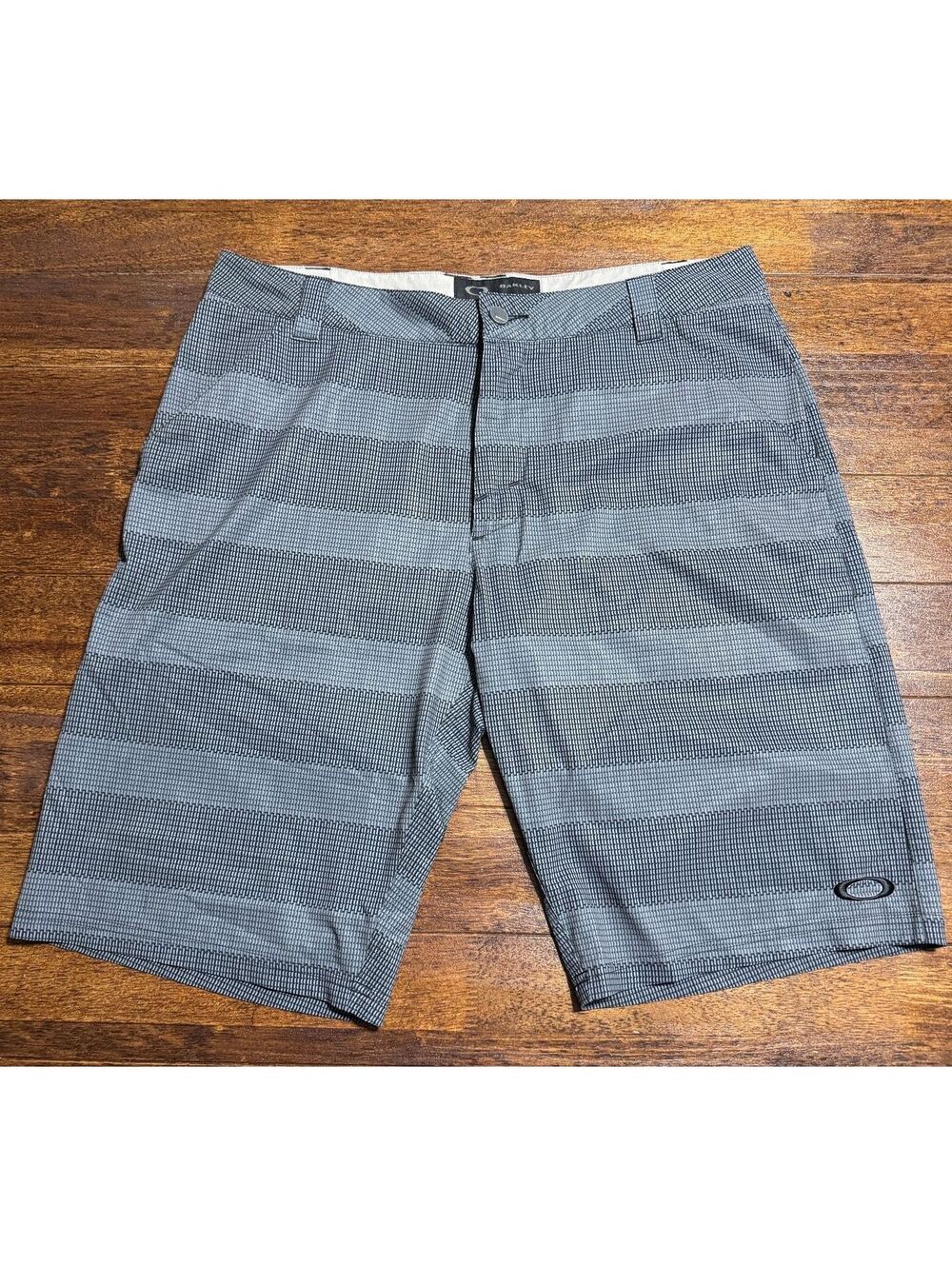Oakley Hybrid Walk Shorts Mens 34 Gray Black Plaid 441724 Golf Performance